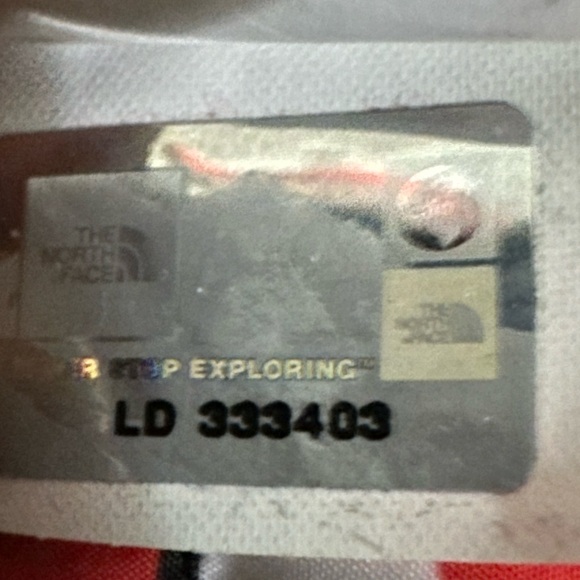 THE NORTH FACE SOCHI RU/14 FLAGS 700 DOWN VEST , SIZE LARGE WOMENS, BLACK/RED - Picture 9 of 14